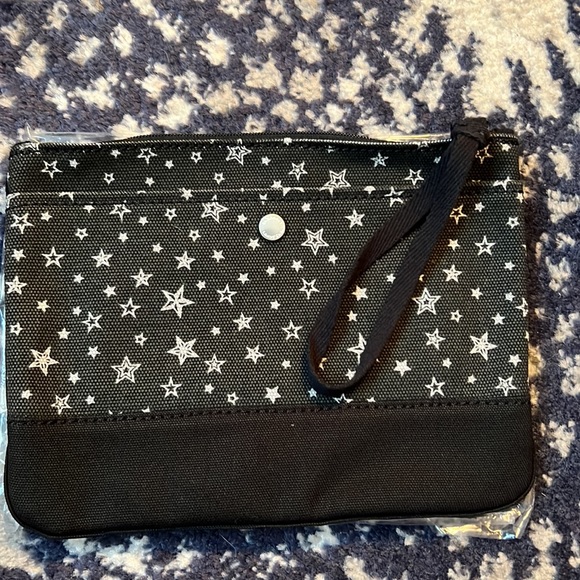 Lands' End Handbags - Lands End wristlet New